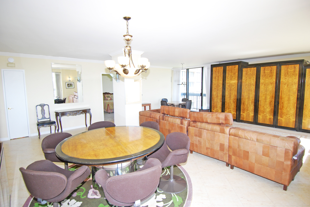 North Shore Towers Apt.