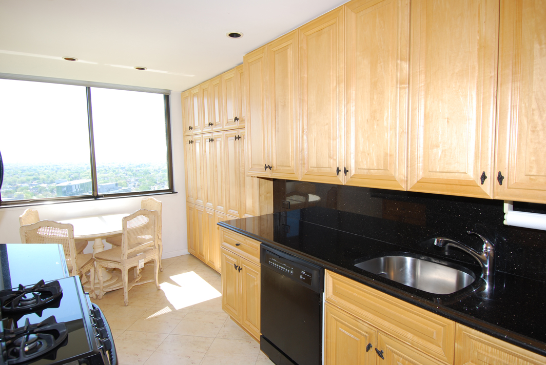 North Shore Towers Apt.