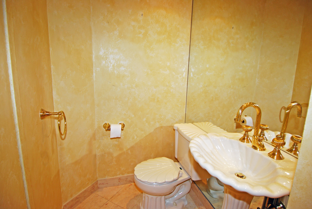 North Shore Towers Apt.