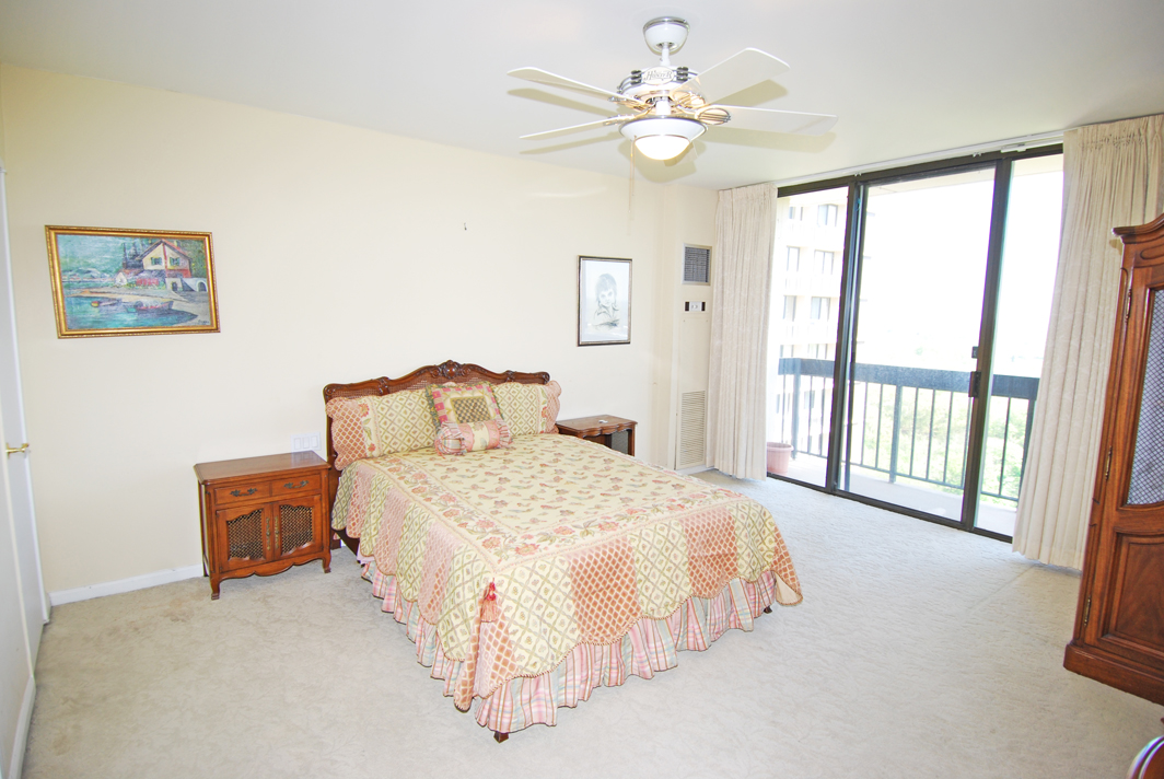 North Shore Towers Apt.