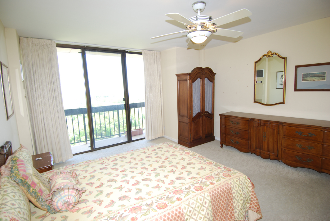 North Shore Towers Apt.