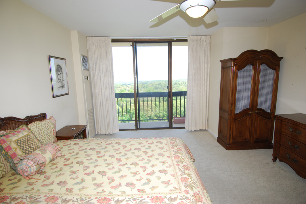 North Shore Towers Apt.