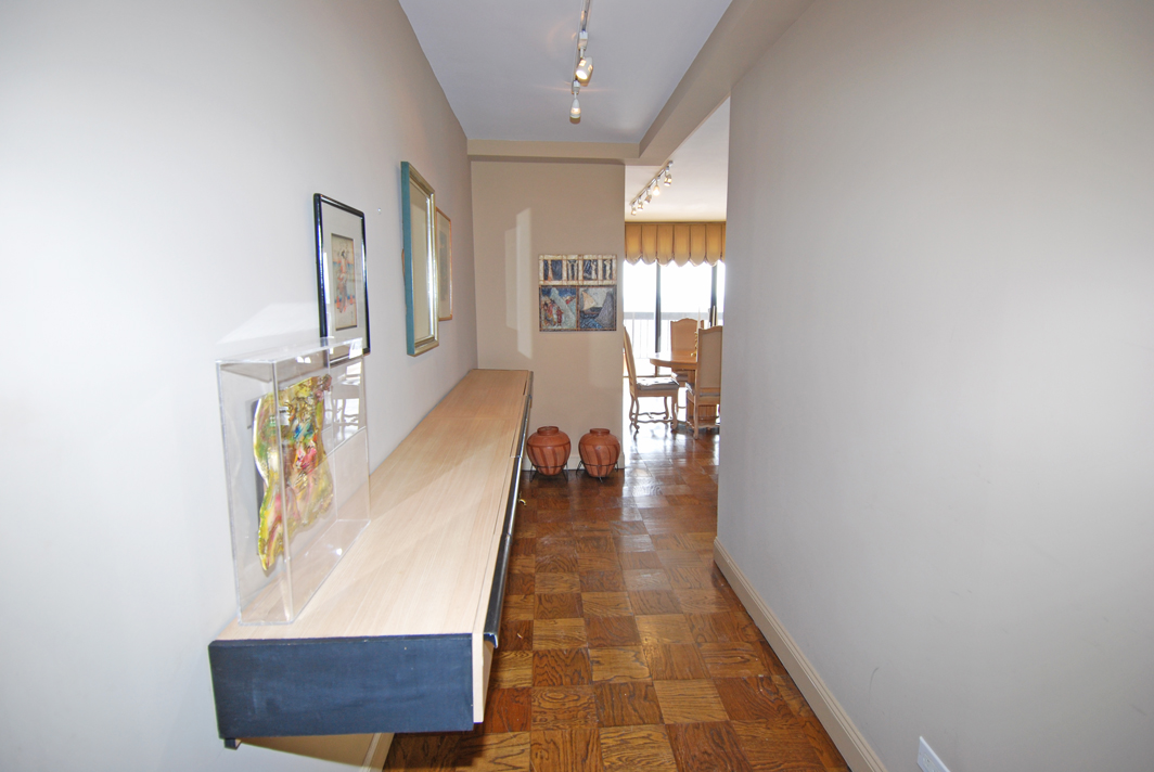 North Shore Towers Apt.