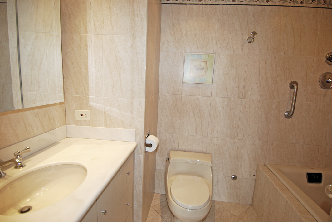 North Shore Towers Apt.