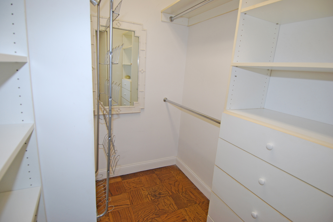 North Shore Towers Apt.