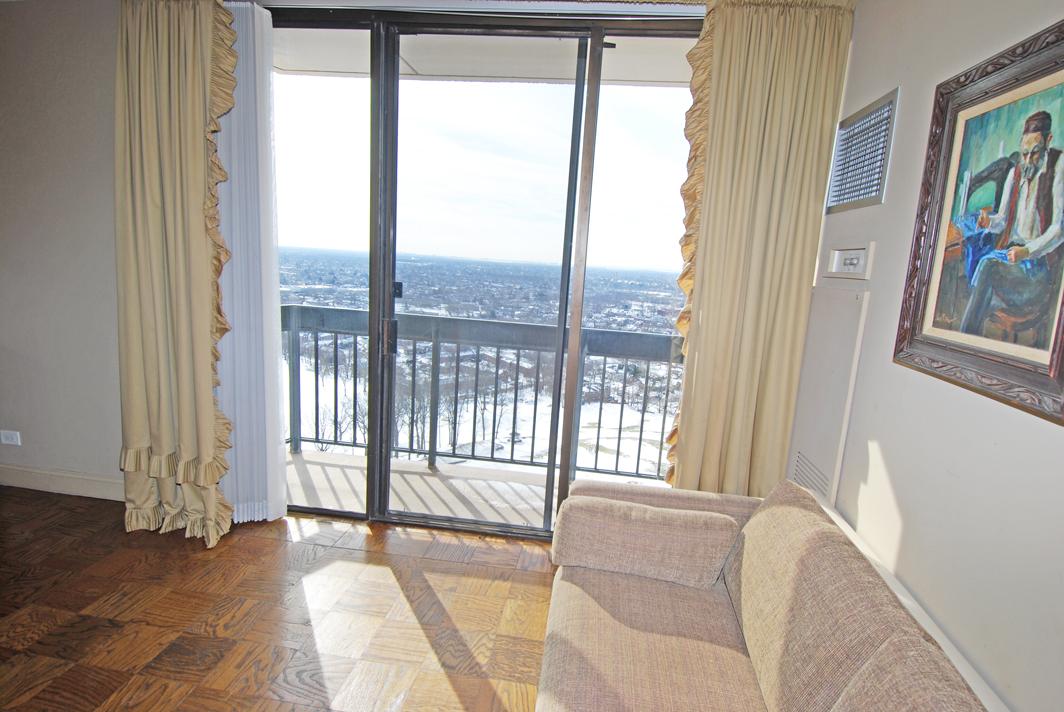 North Shore Towers Apt.