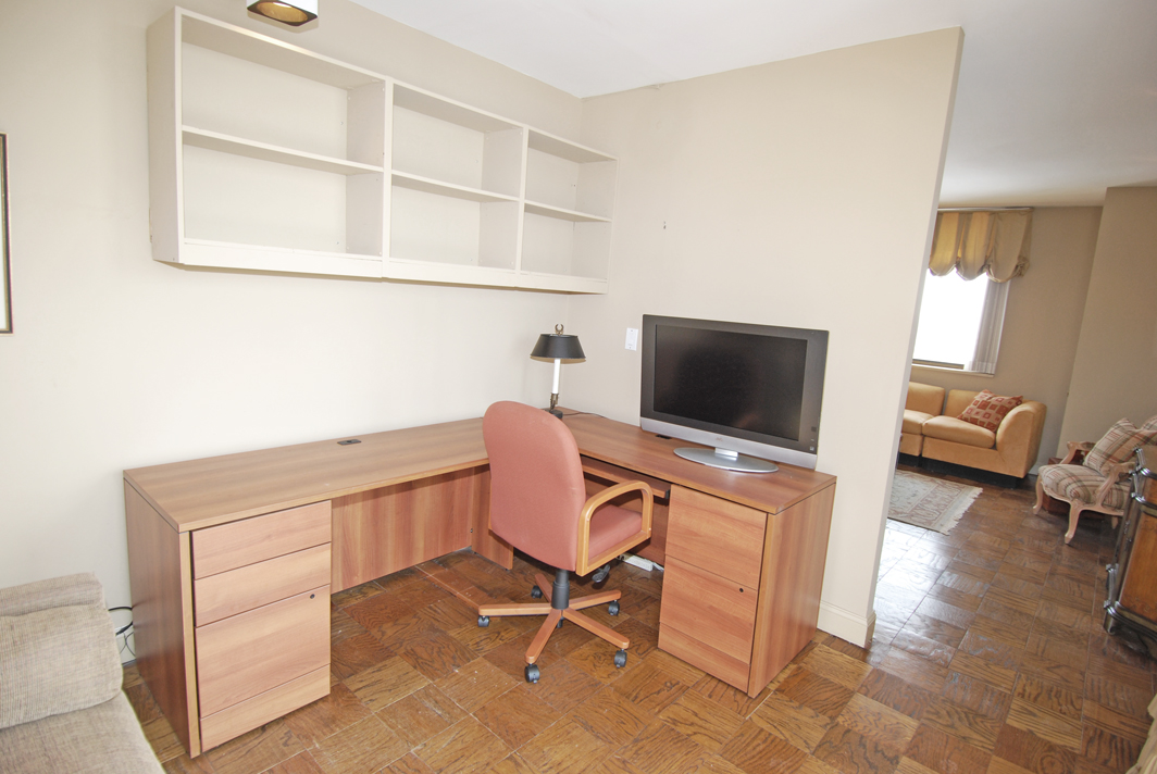 North Shore Towers Apt.