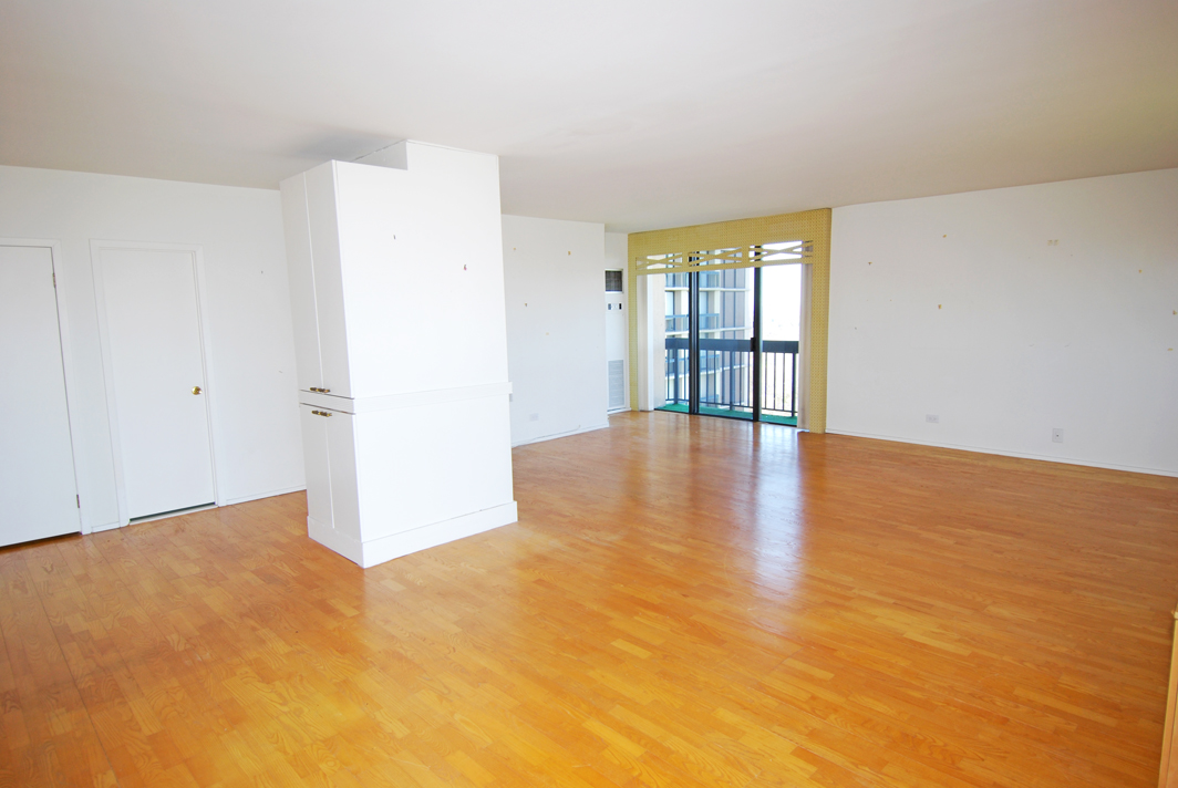 North Shore Towers Apt.