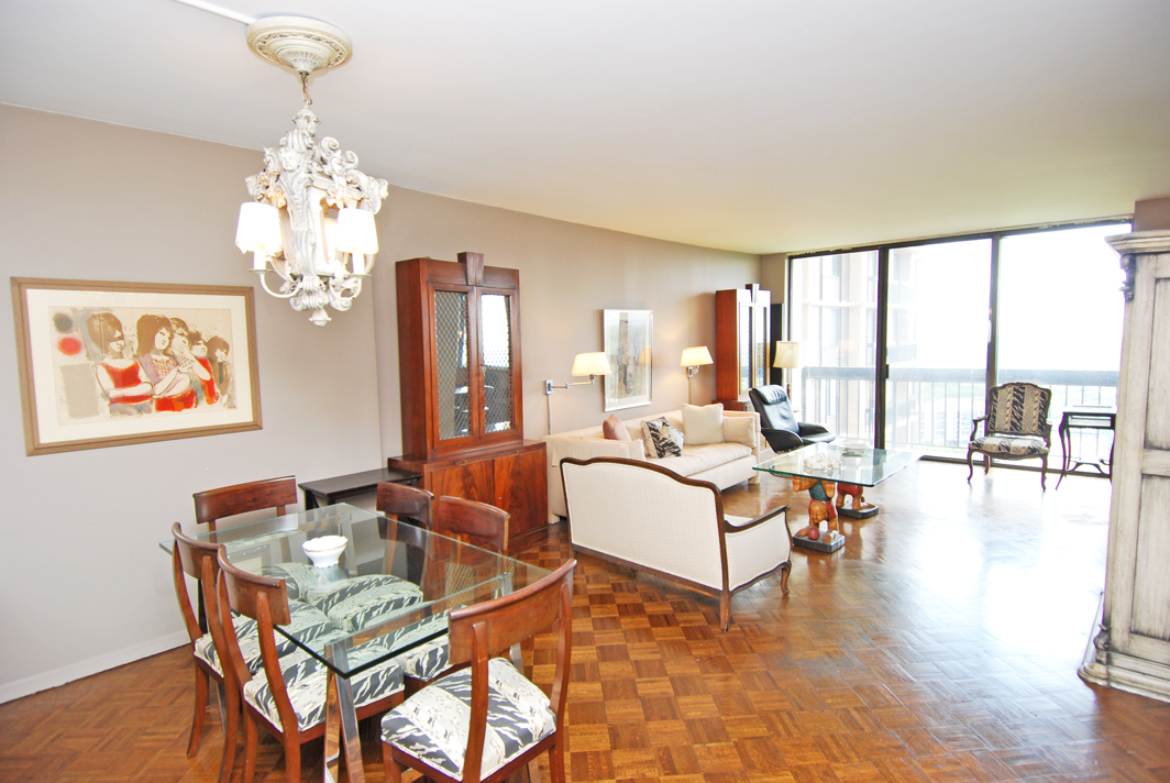 North Shore Towers Apt.