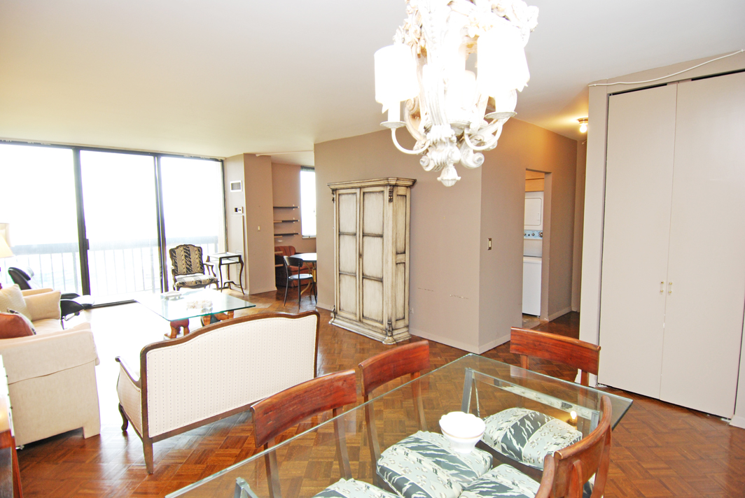 North Shore Towers Apt.