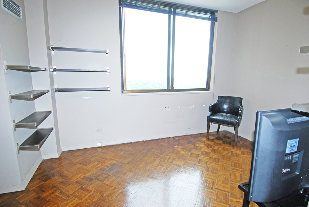 North Shore Towers Apt.