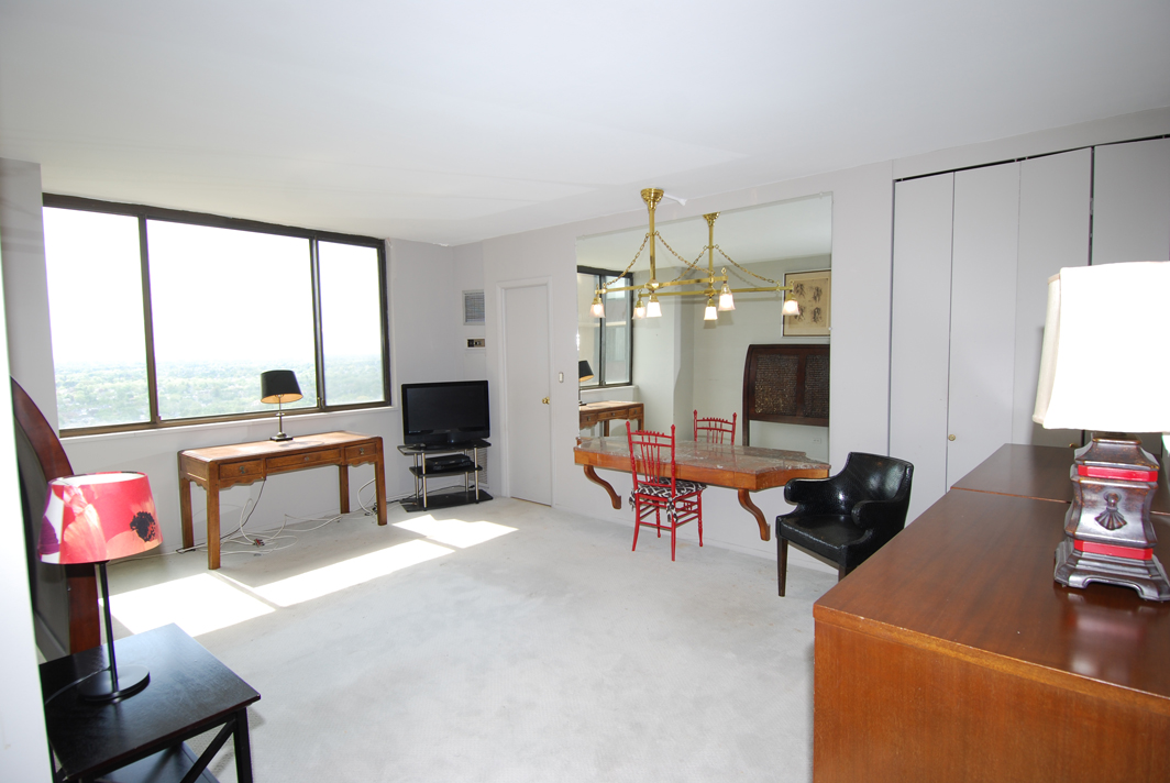 North Shore Towers Apt.