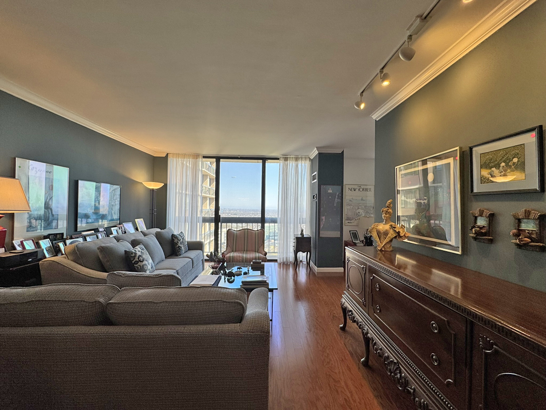 North Shore Towers Apt.