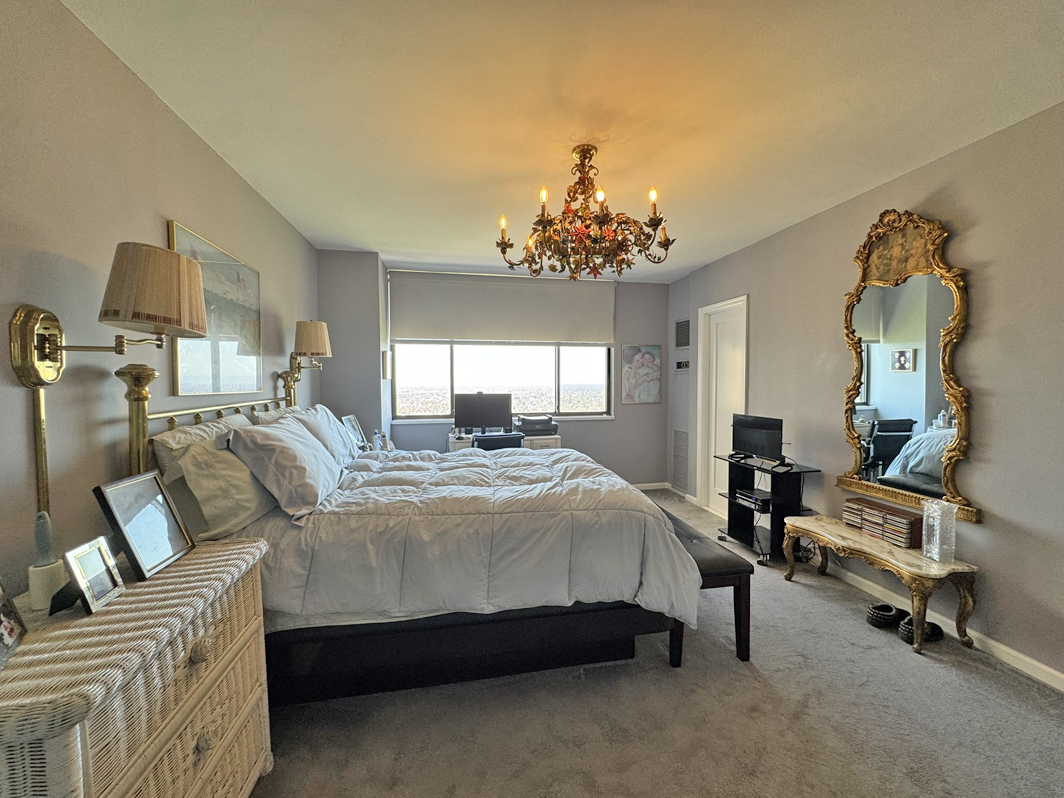 North Shore Towers Apt.