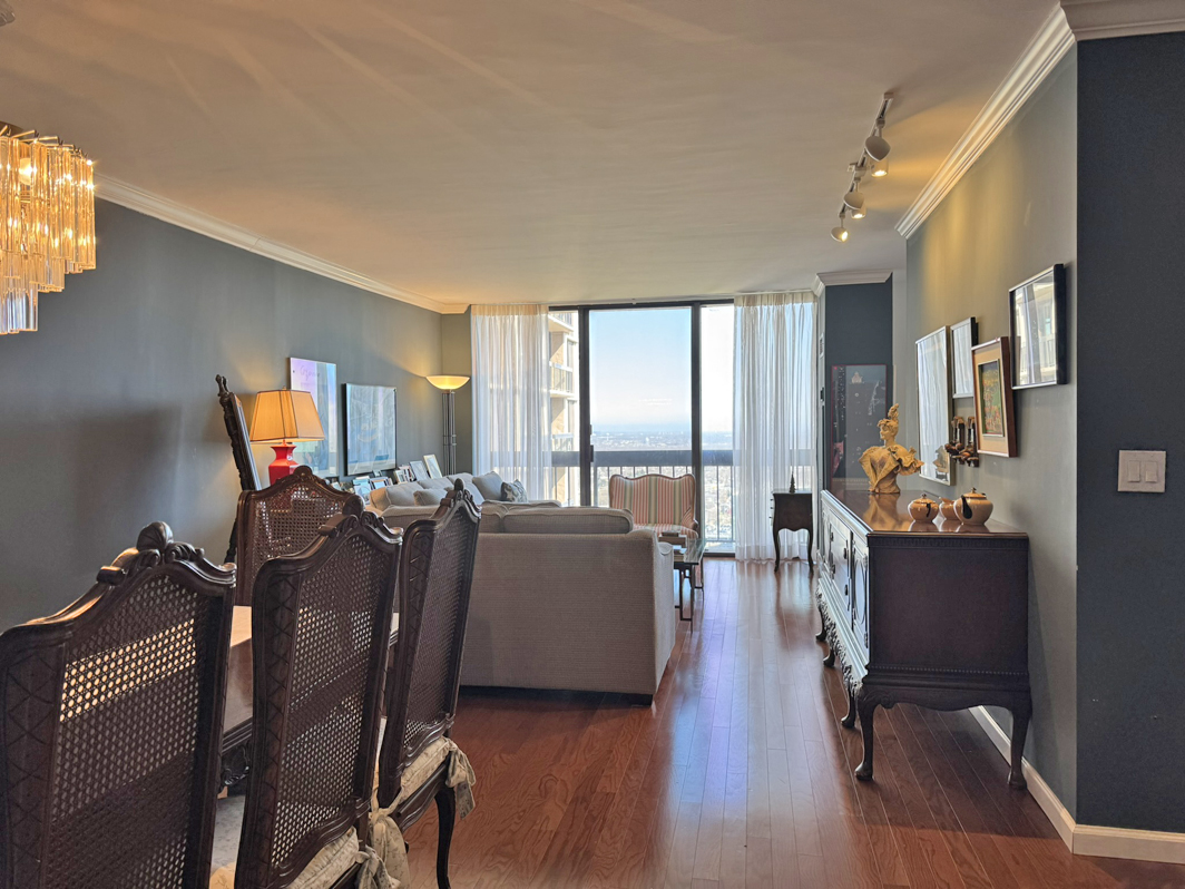 North Shore Towers Apt.