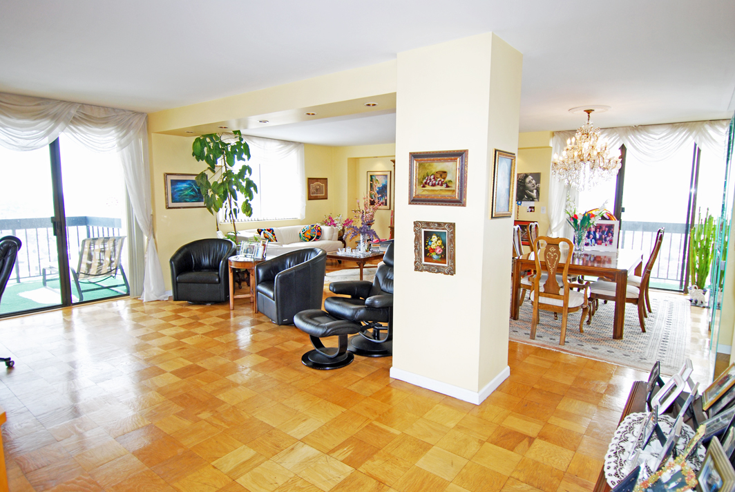 North Shore Towers Apt. 