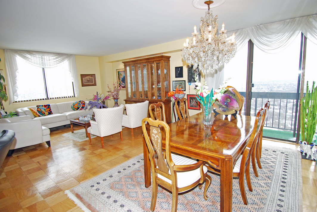 North Shore Towers Apt.