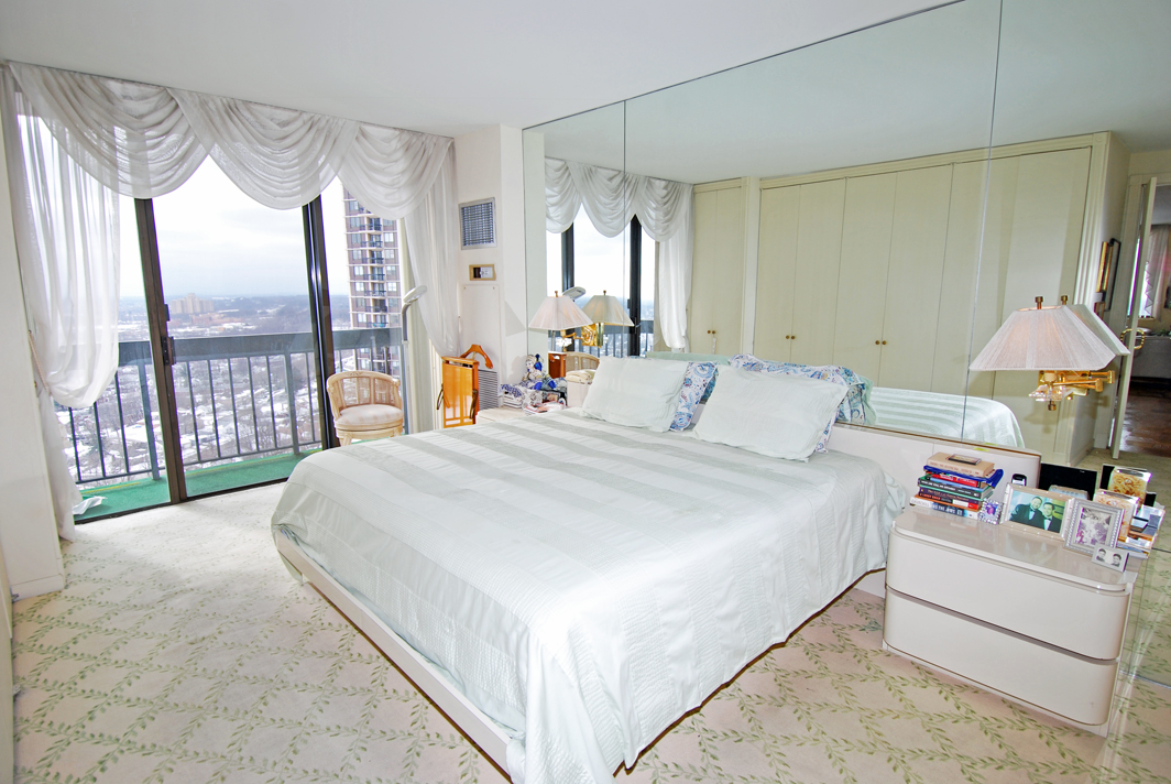 North Shore Towers Apt.