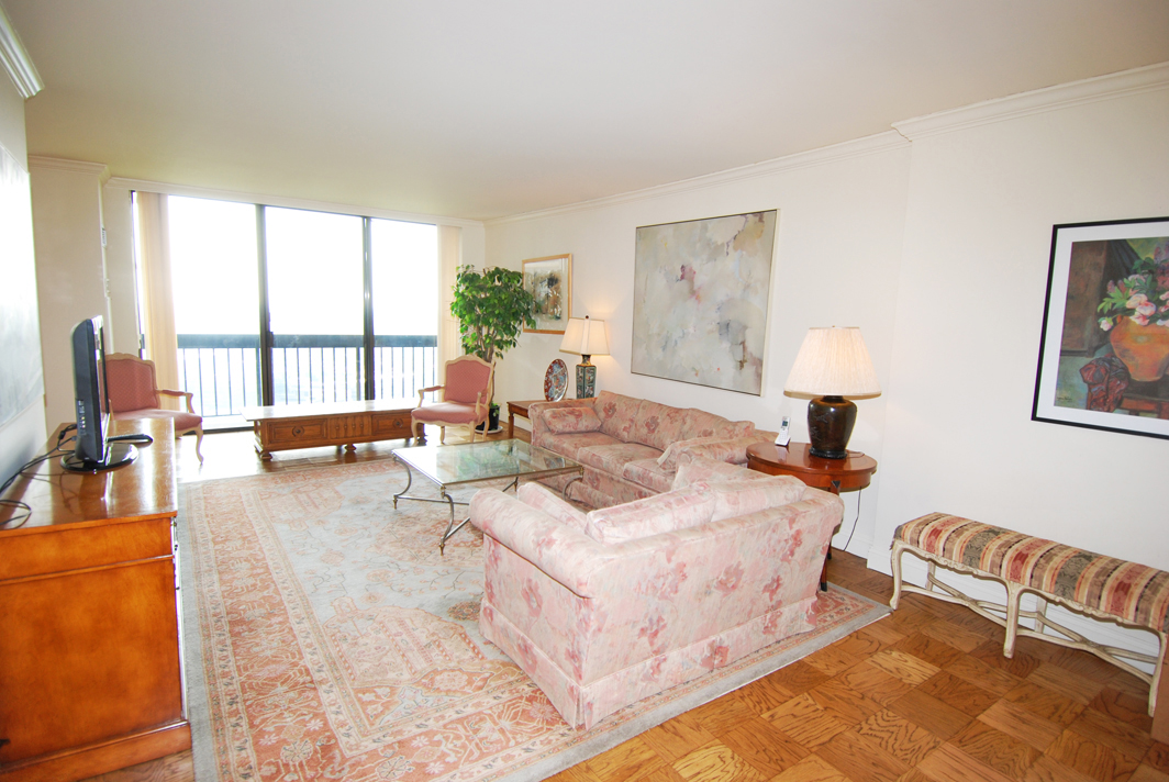 North Shore Towers Apt. 