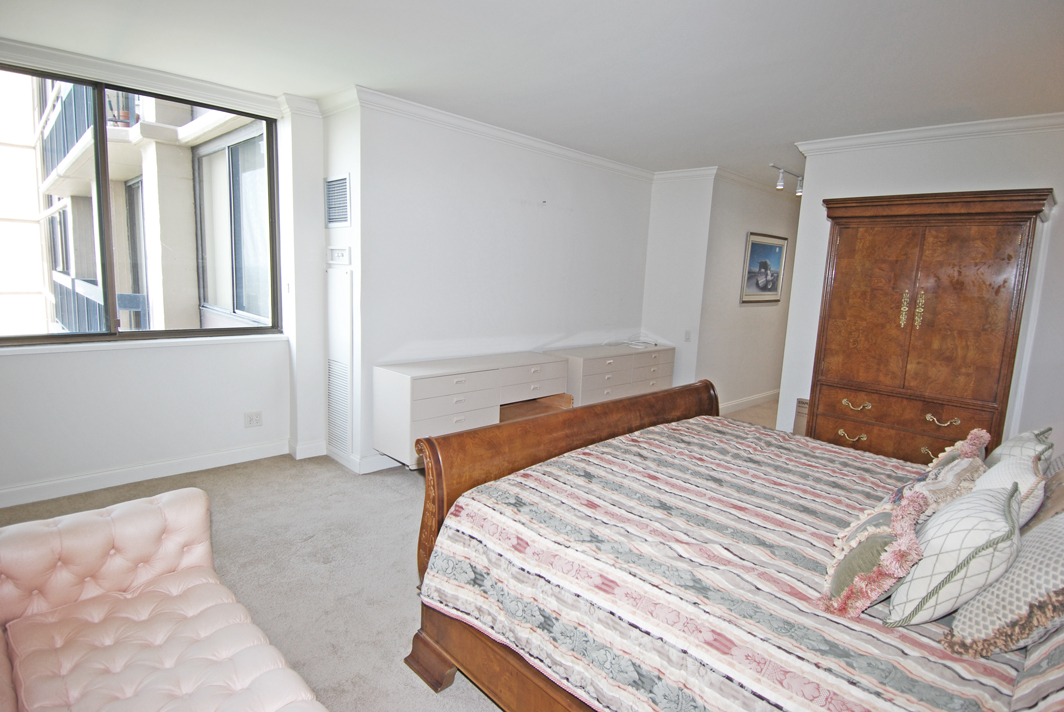 North Shore Towers Apt.