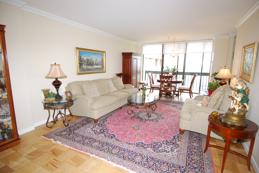 North Shore Towers Apt.