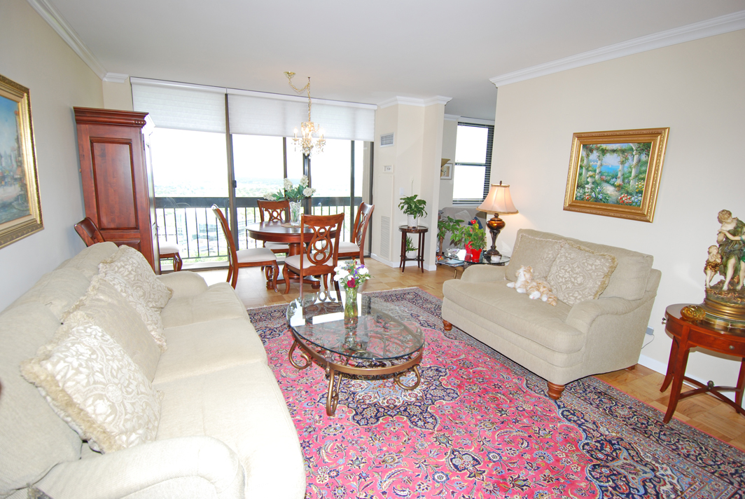 North Shore Towers Apt.