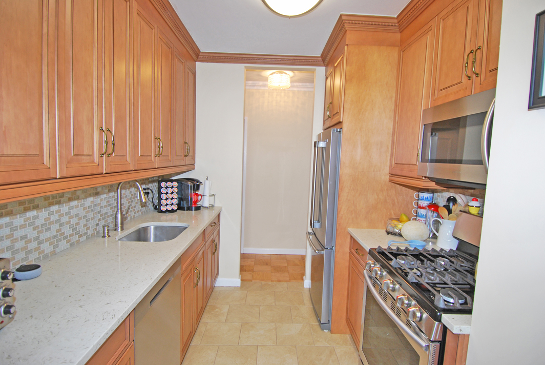 North Shore Towers Apt.