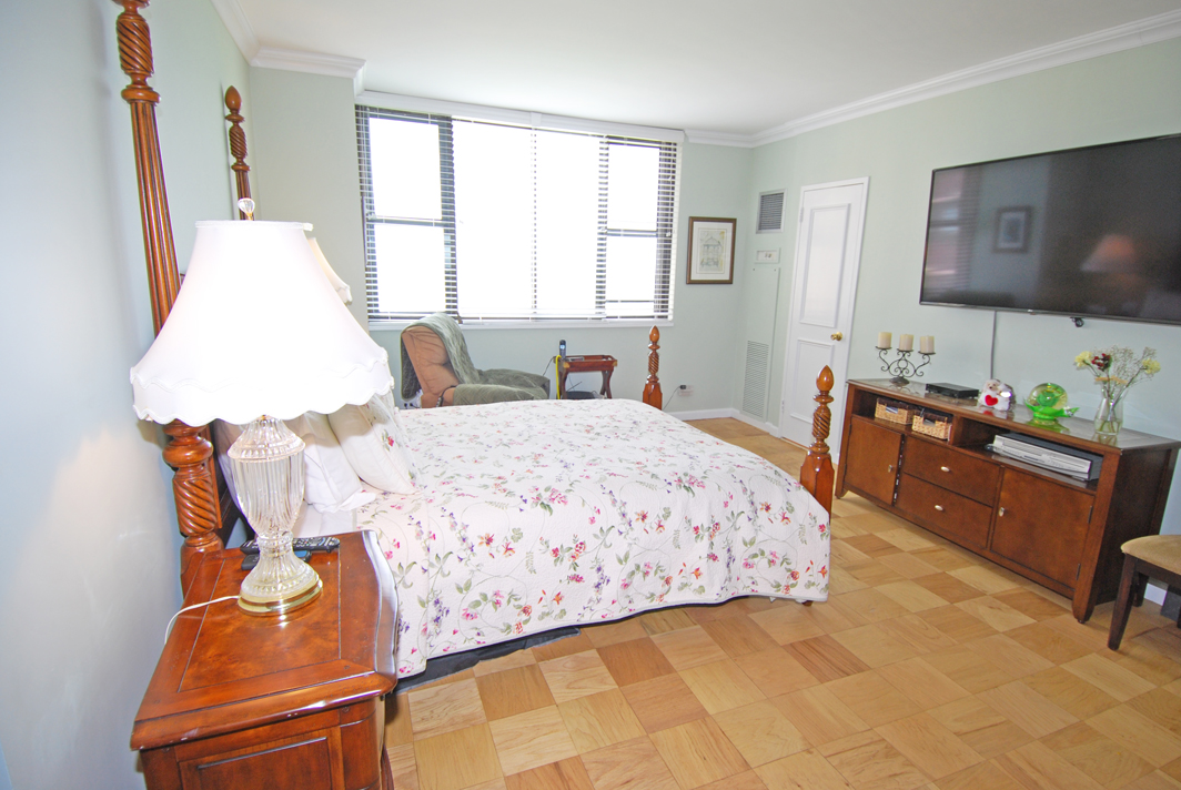 North Shore Towers Apt.