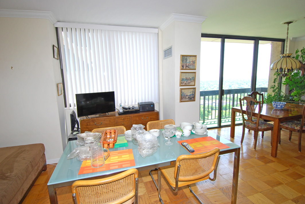 North Shore Towers Apt.