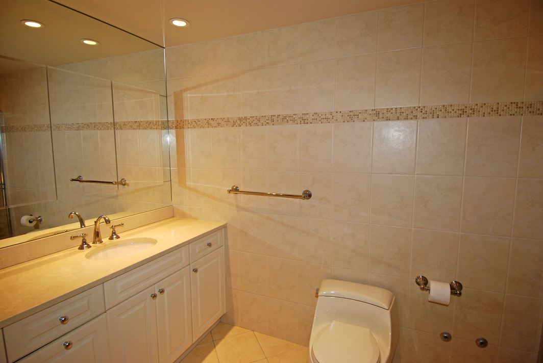 North Shore Towers Apt.