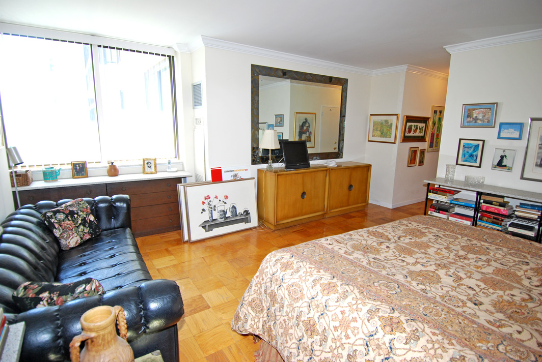 North Shore Towers Apt.