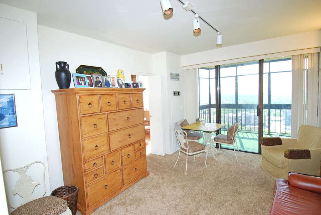 North Shore Towers Apt.