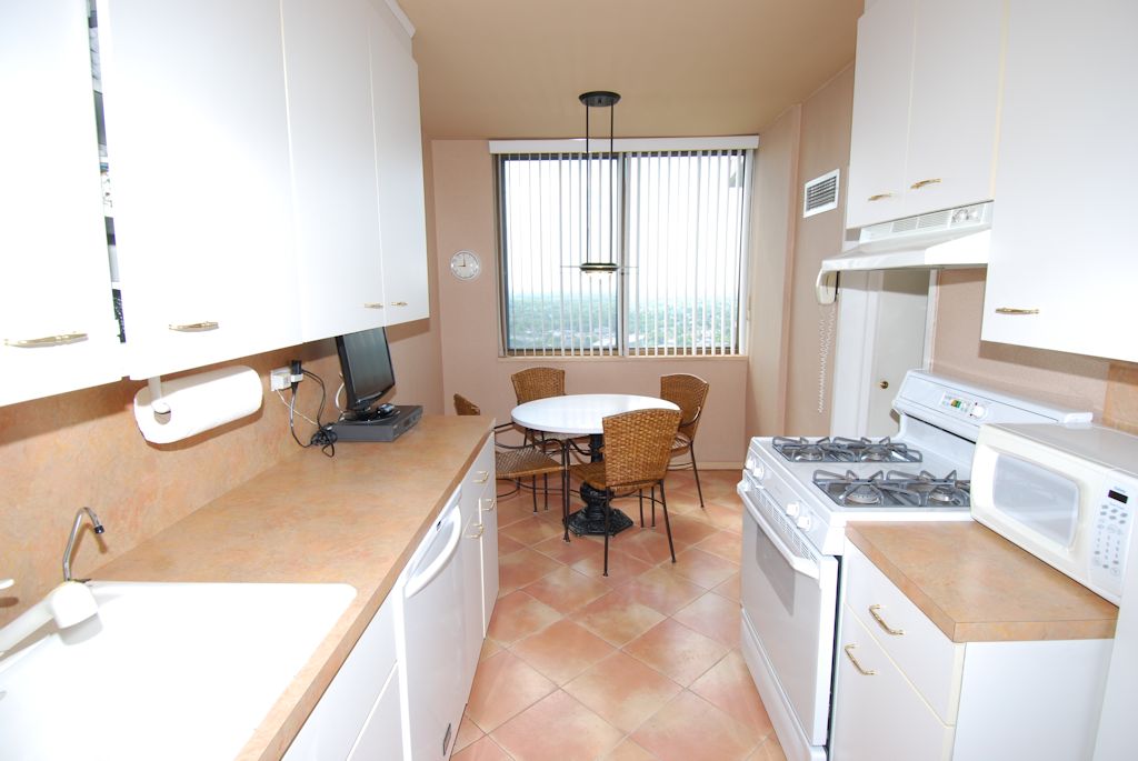 North Shore Towers Apt.