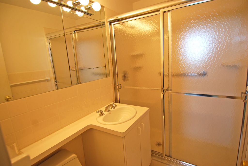 North Shore Towers Apt.