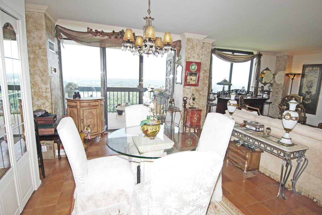 North Shore Towers Apt.