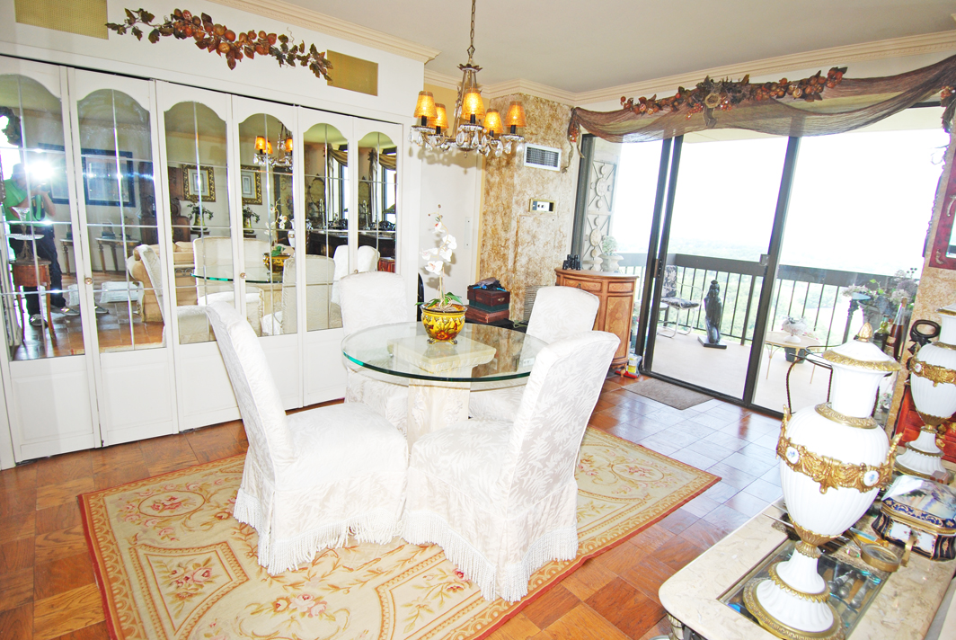 North Shore Towers Apt.