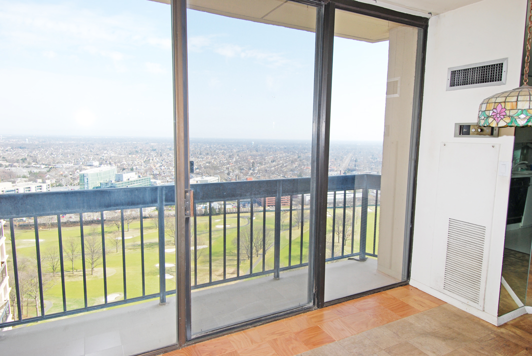 North Shore Towers Apt.