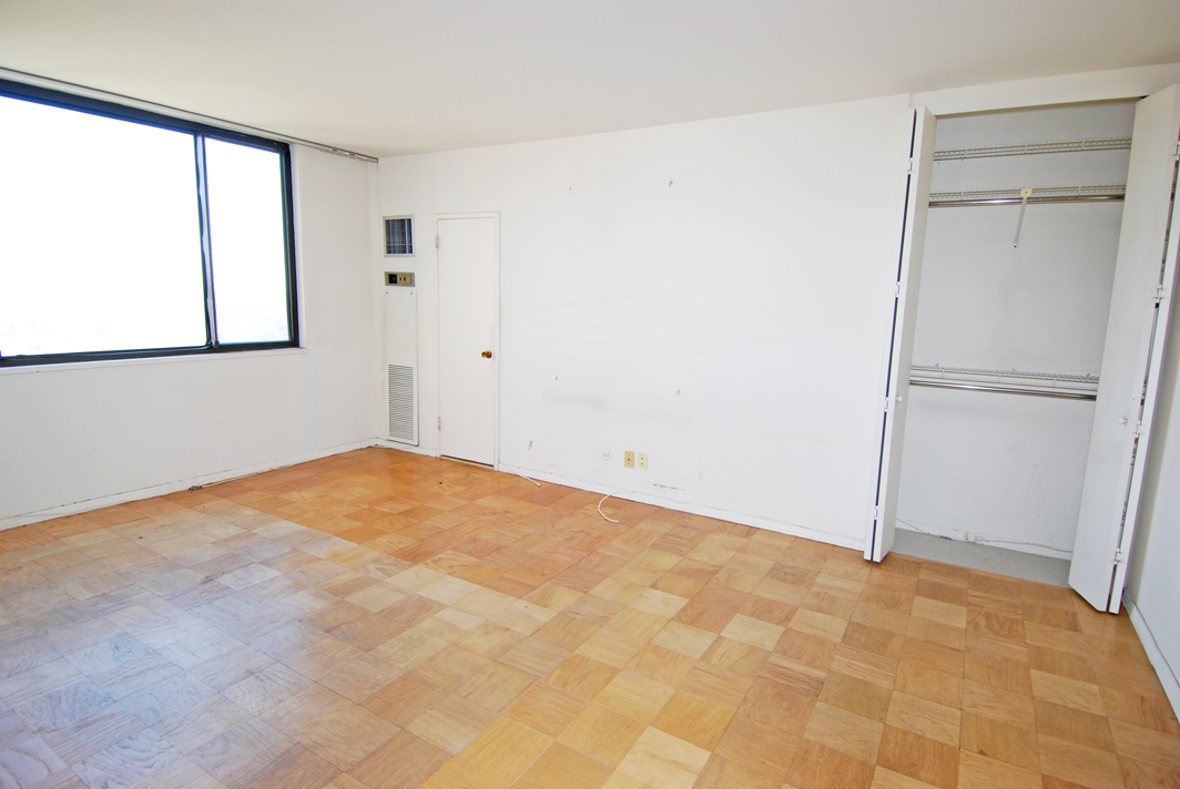 North Shore Towers Apt.