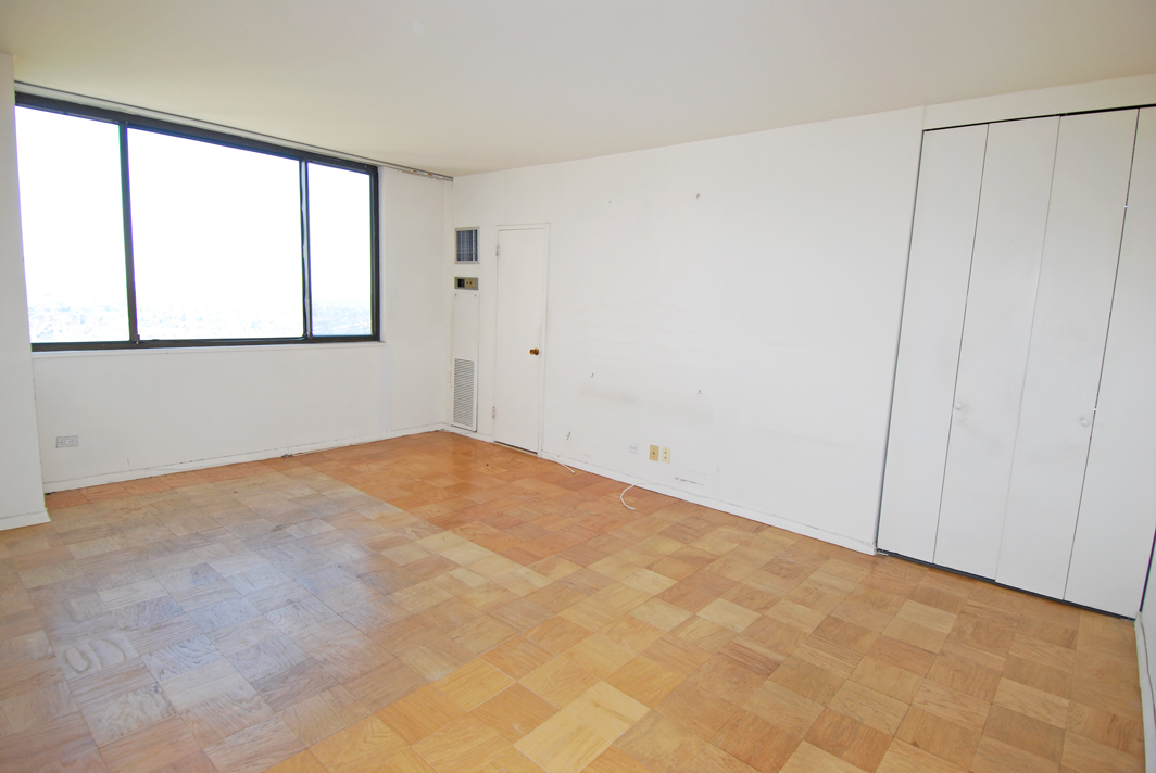 North Shore Towers Apt.