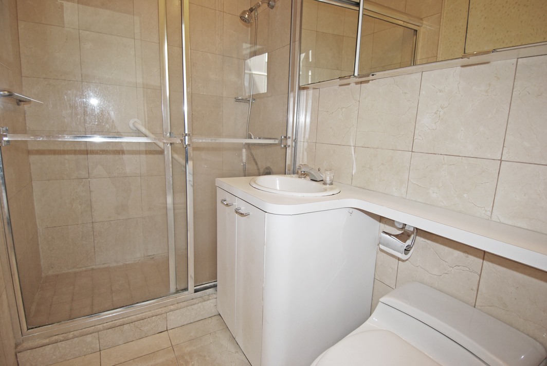 North Shore Towers Apt.