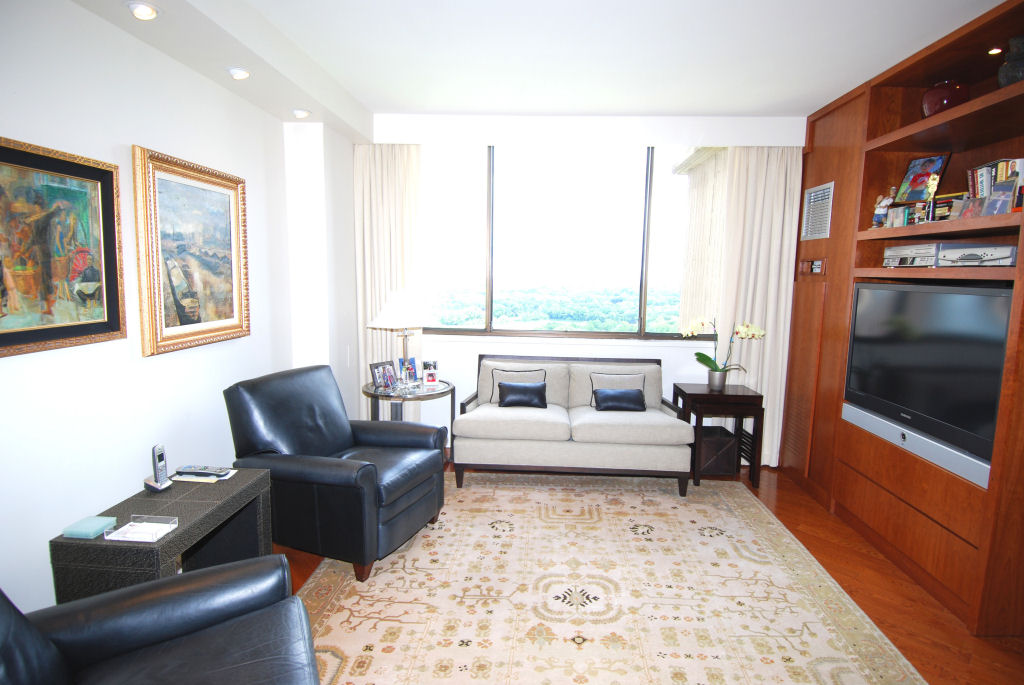 North Shore Towers Apt.