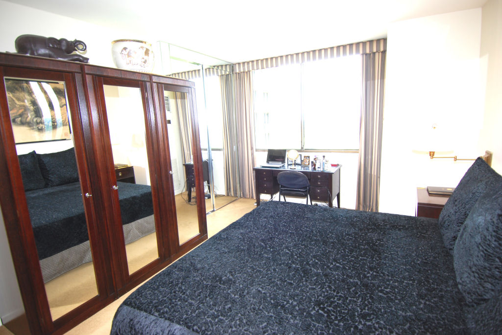 North Shore Towers Apt.