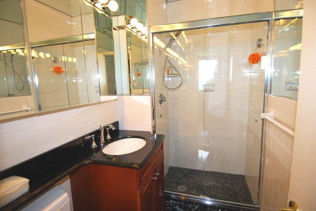 North Shore Towers Apt.