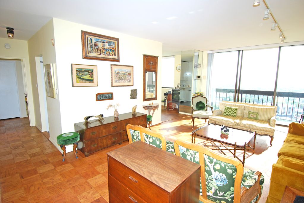 North Shore Towers Apt. 