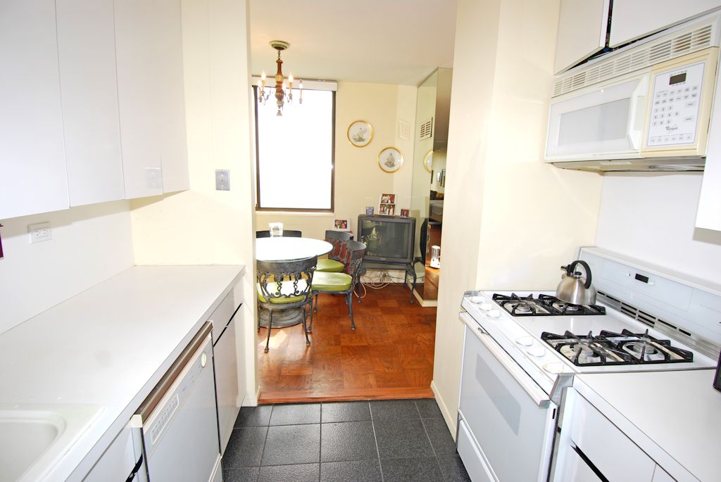 North Shore Towers Apt.