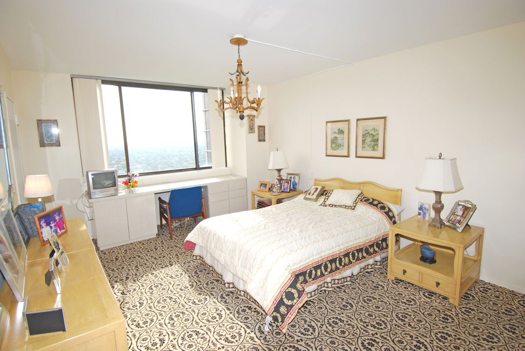 North Shore Towers Apt.