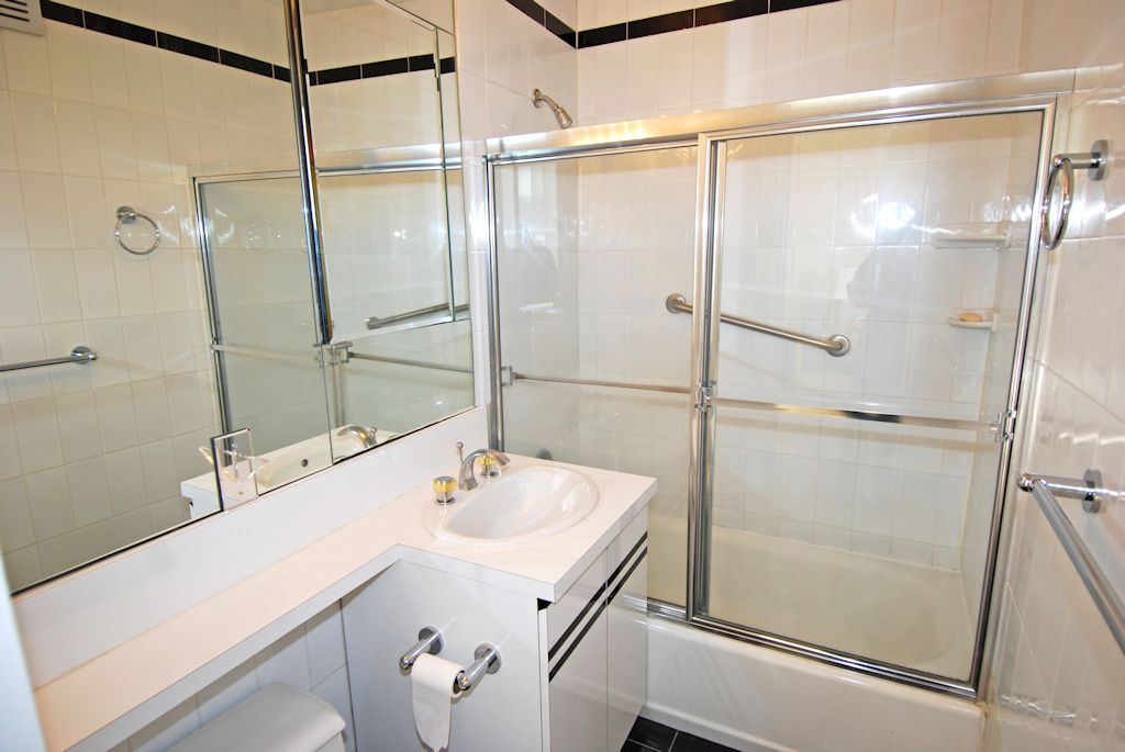 North Shore Towers Apt.