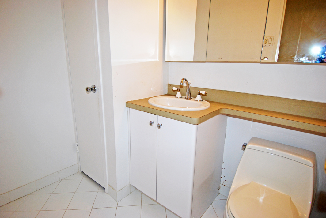 North Shore Towers Apt.