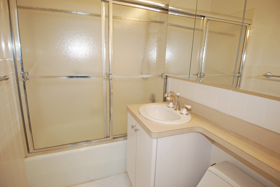 North Shore Towers Apt.