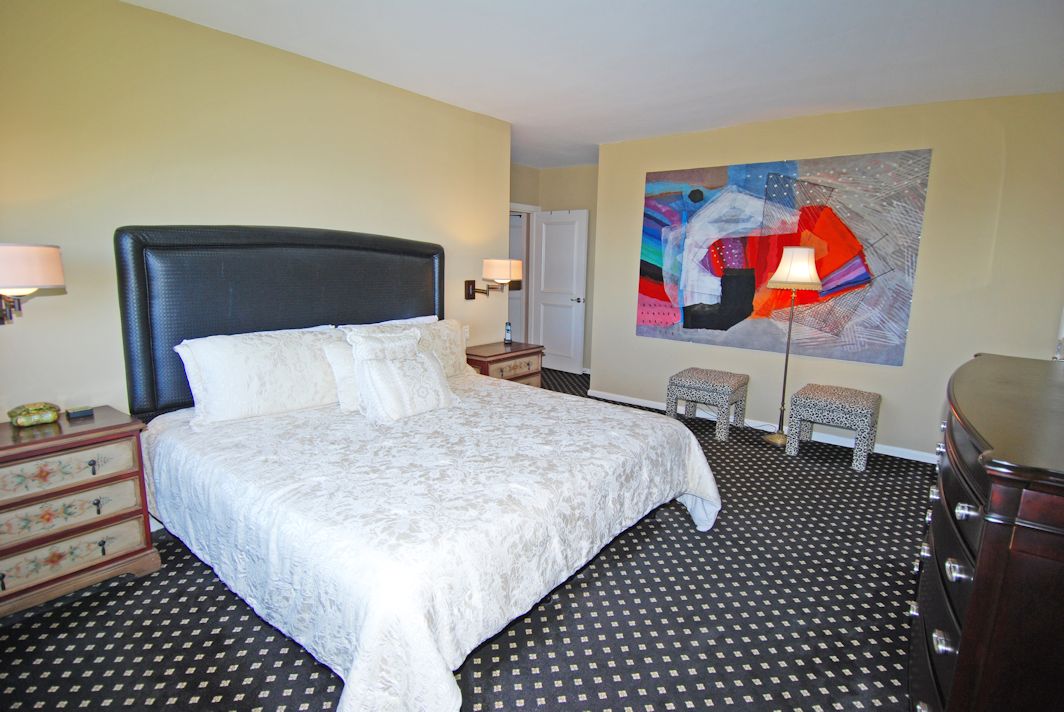 North Shore Towers Apt.